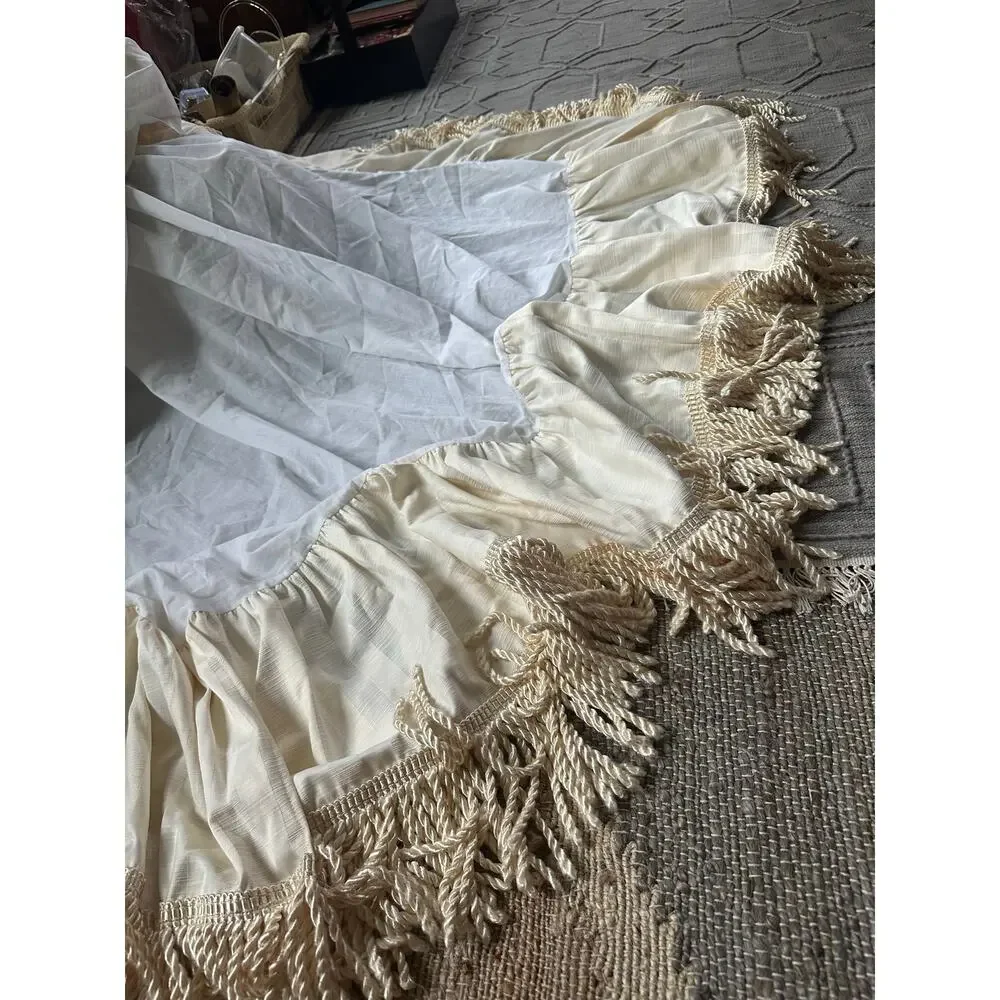 Vintage Bed Skirt fringed cream ivory full sz beautiful
